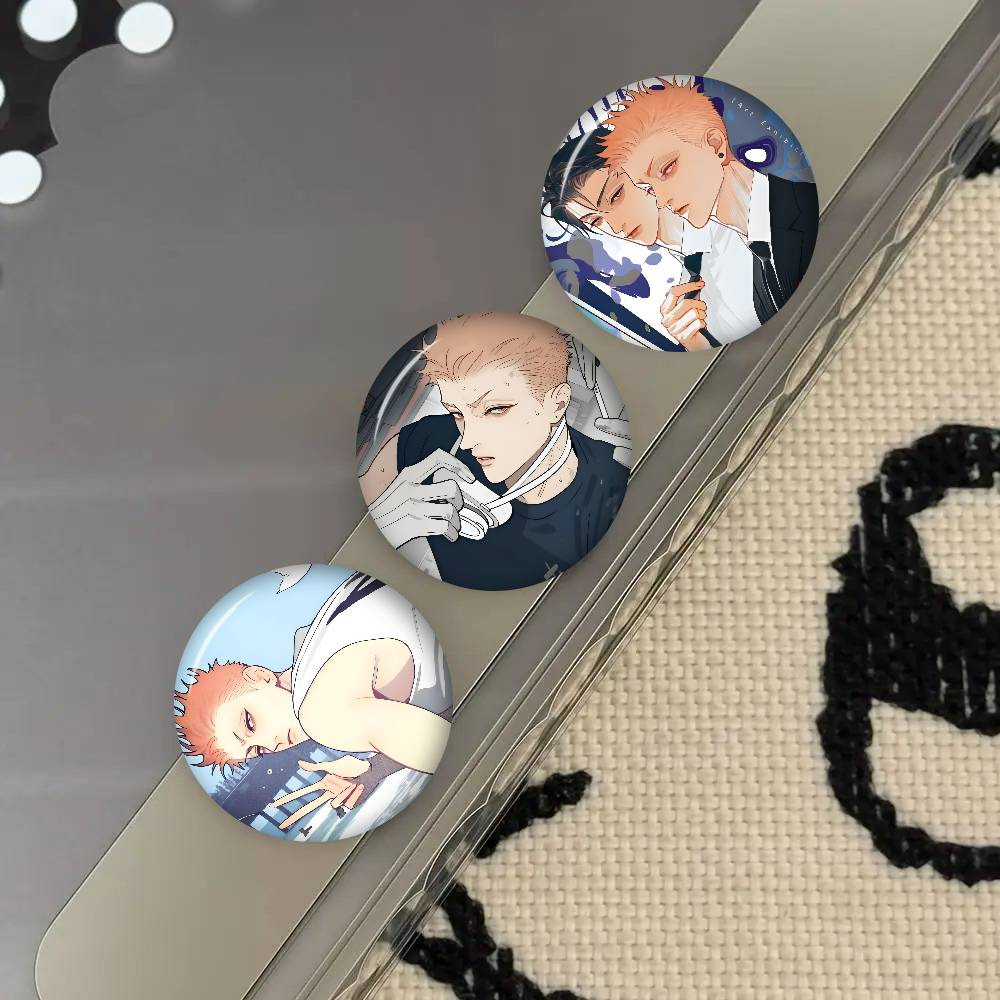 19 Days BL Anime   New Brooche - Gaming Console Buttons 评论和价格