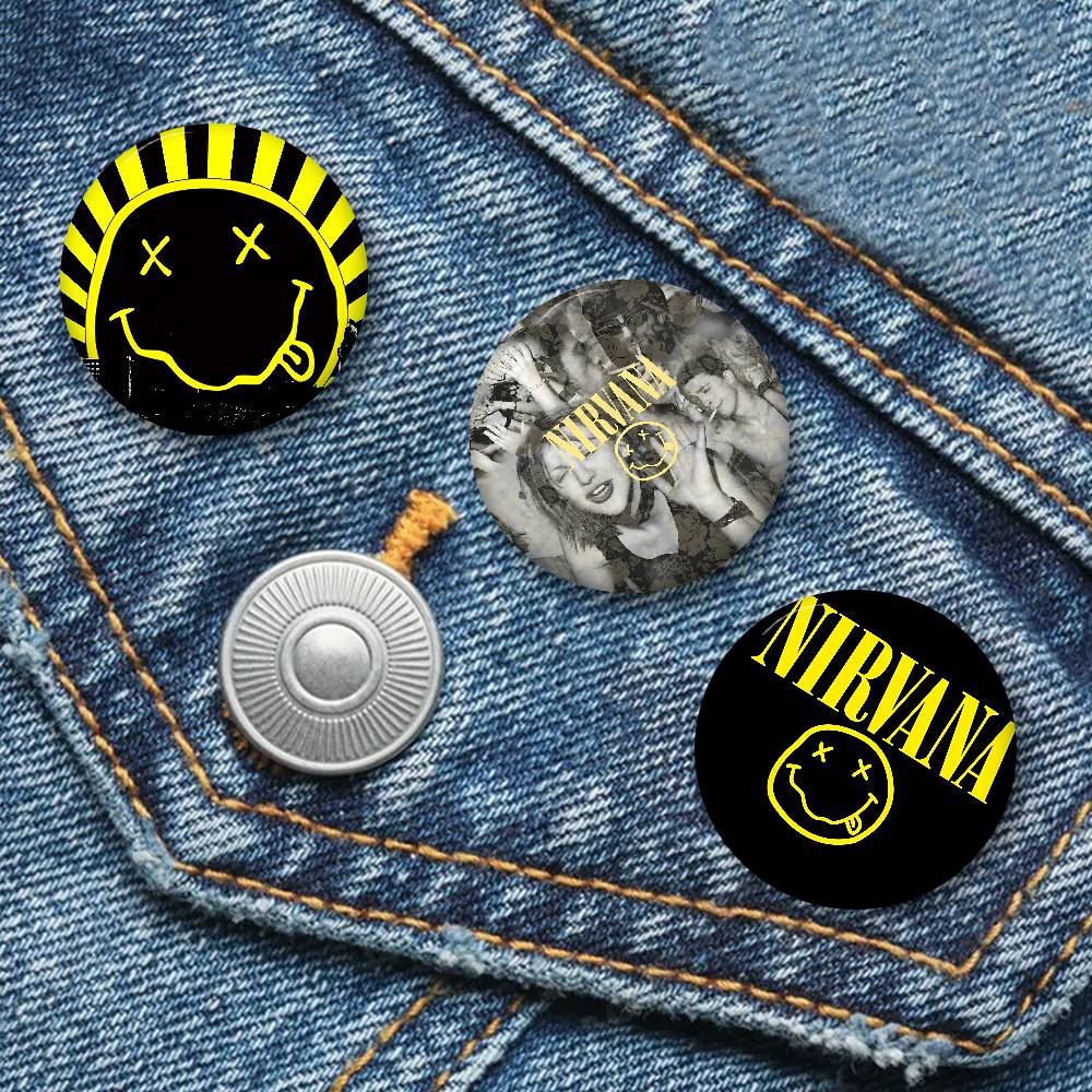 N-Nirvana New Brooches Soft Bu - Gaming Console Buttons 评论和价格